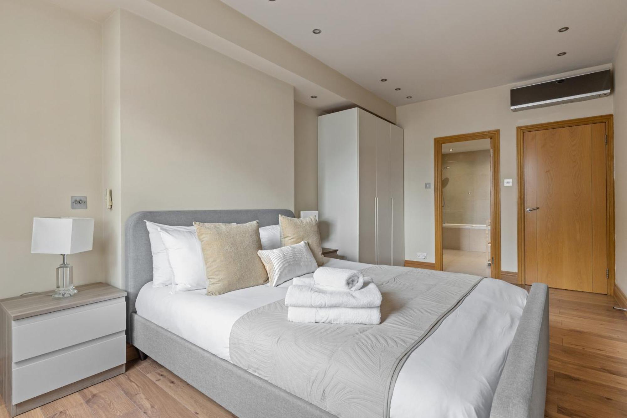 Enchanting Hideaway - La Reserve South Kensington لندن المظهر الخارجي الصورة